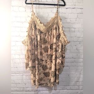 Entro Boutique Cold Shoulder Lace Fall Colors Lace Wide Sleeves Size Large